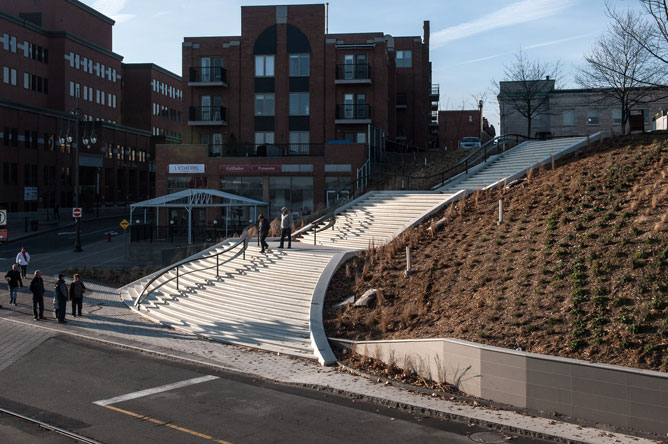 Monumental staircase linking the Harbourfront Park to Old Trois-Rivières. 
